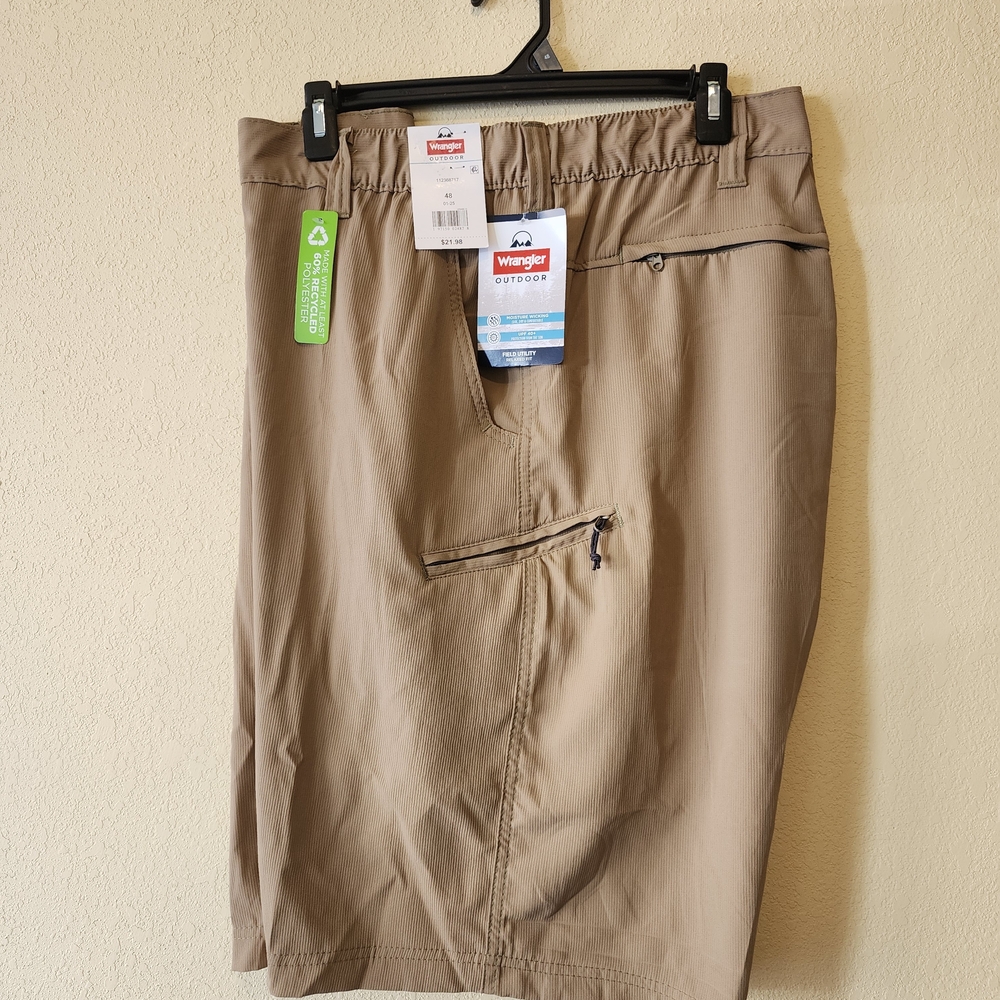 Wrangler Men's Tan Cargo Shorts
